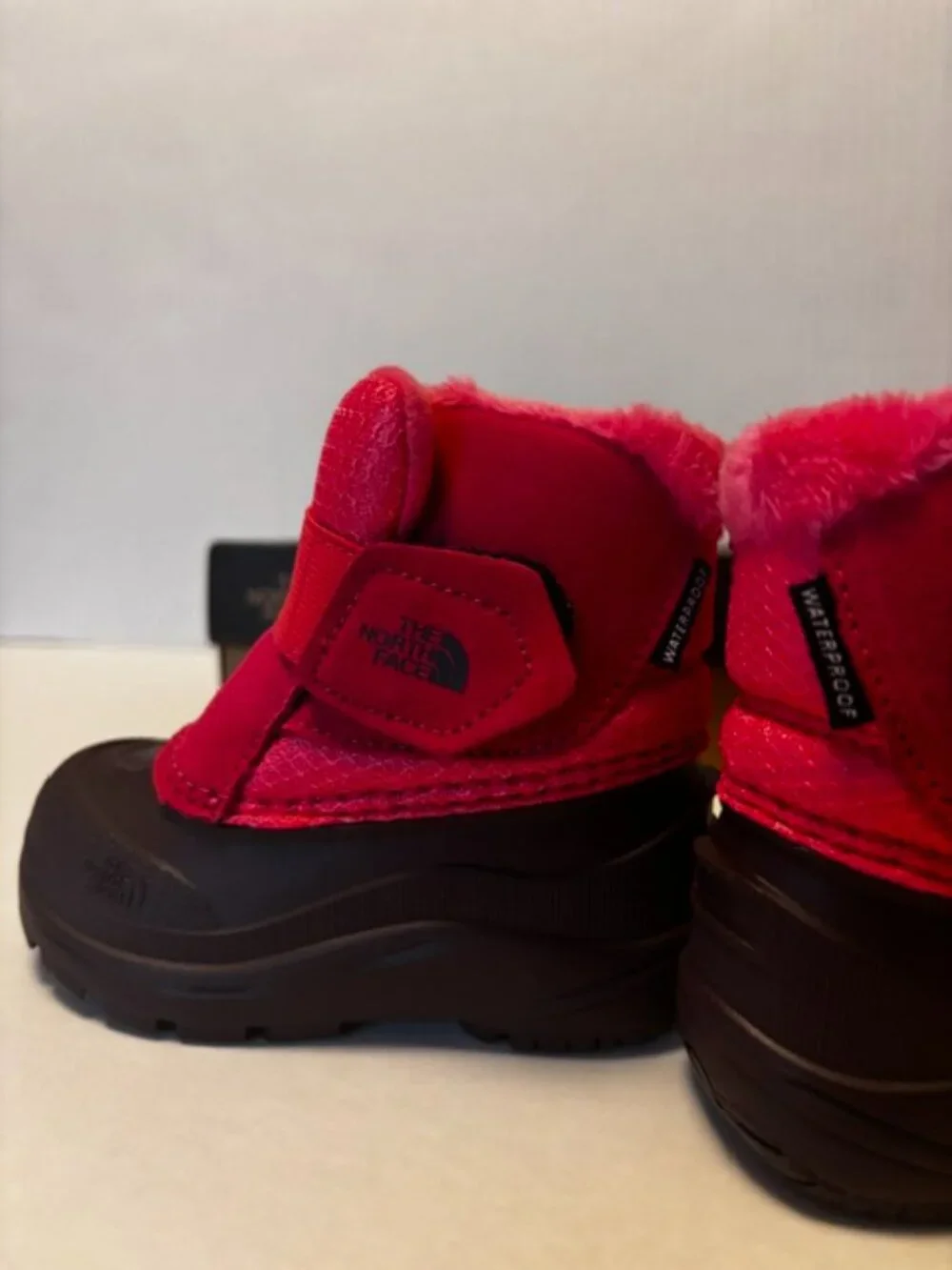 The North Face Toddler Alpenglow II Waterproof Snow Boots Size 6